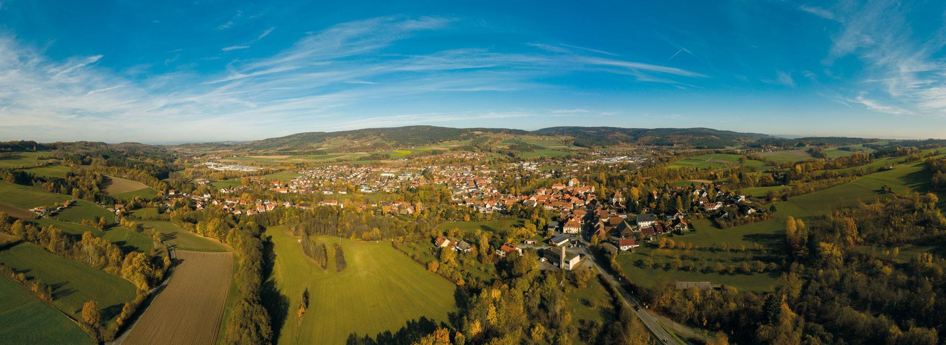 Luftbild vom Markt Weidenberg